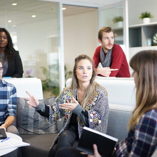 Meeting am Arbeitsplatz