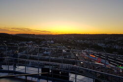 Blick vom Gaskessel Heckinghausen auf die Stadt bei Sonnenuntergang