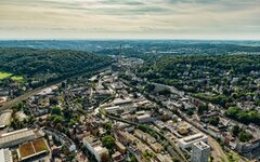 Luftaufnahme mit Blick über den Arrenberg