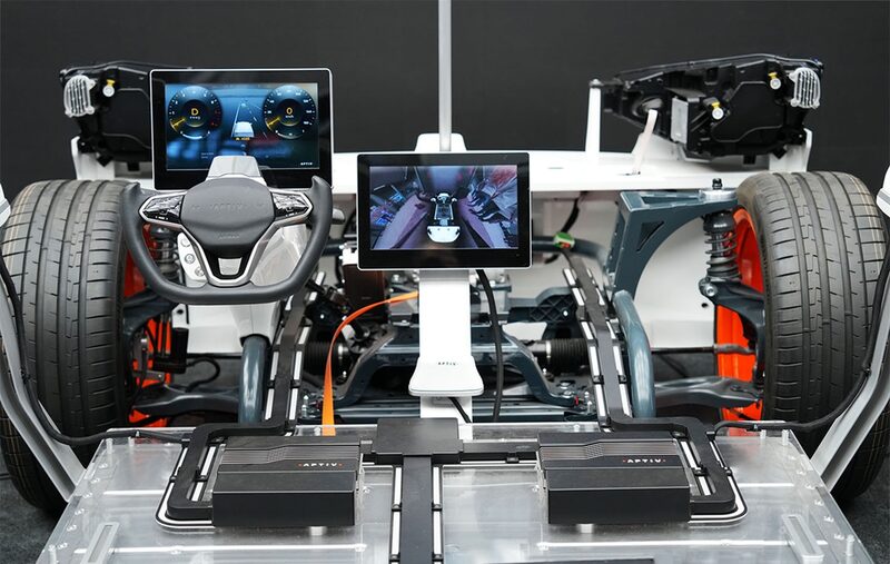 Digitale Technologie in einem Modellauto von Aptiv.