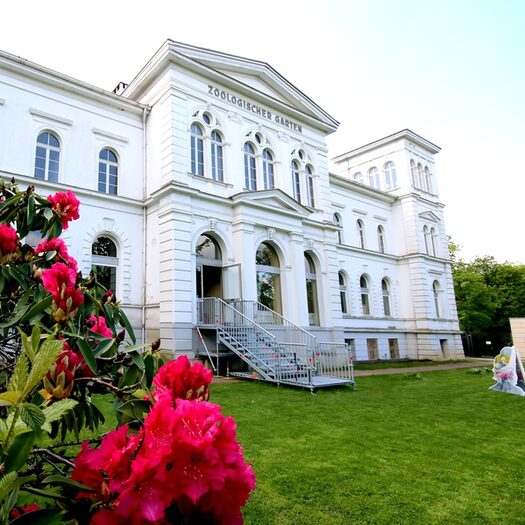 Außenansicht der Zoosäle in Wupperal