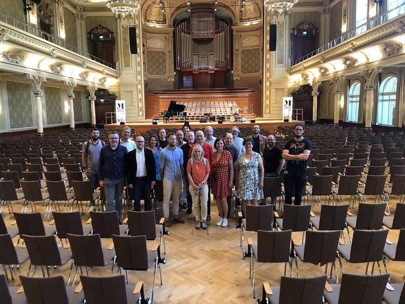 Die Gründer*innen des ÖKOPROFIT-Klubs bei der Auftaktveranstaltung in der Historischen Stadthalle Wuppertal.