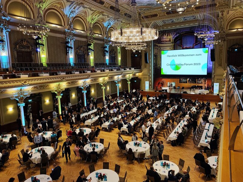 Rund 1.000 Entscheider*innen aus Wirtschaft, Politik und Wissenschaft kamen zum Circular Valley Forum 2023.