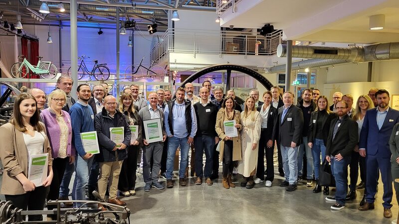 Gruppenfoto mit Teilnehmern an Ökoprofit 2023