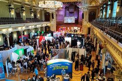 Ausbildungsbörse im großen Saal in der Stadthalle.