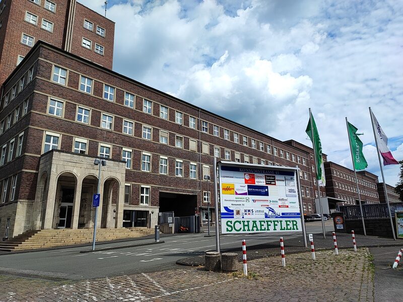 Das ehemalige Happich-Werk ist heute ein Gewerbepark mit über 20 ansässigen Firmen.